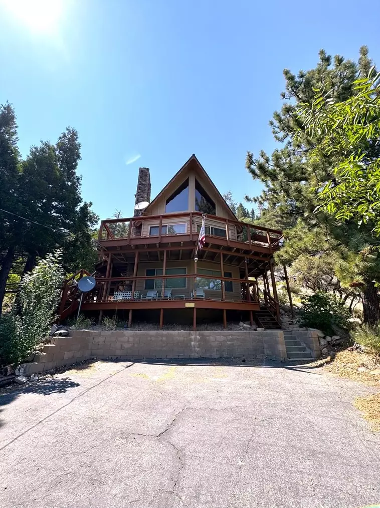 38532 N Shore Dr, Fawnskin, CA 92333 - MLS CV25161484