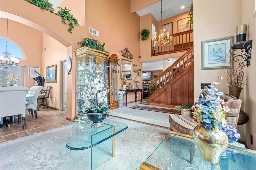 Y（2） 23884 Bowl Rd, Crestline, CA 92325 | MLS #CV25162267 | Compass