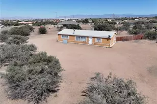 8195 Alta Mesa Rd, Oak Hills, CA 92344 - Photo 2