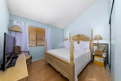 7301 Balboa Boulevard #8, Van Nuys, CA 91406 - Photo 16