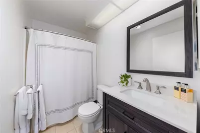 7301 Balboa Boulevard #8, Van Nuys, CA 91406 - Photo 12