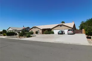 12720 Yorkshire Dr, Apple Valley, CA 92308 - Photo 2
