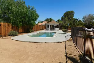 12720 Yorkshire Dr, Apple Valley, CA 92308 - Photo 4