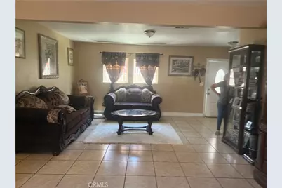 815 E 80th Street, Los Angeles, CA 90001 - Photo 6