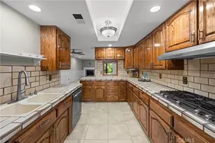 1740 Lomas Privadas Dr, San Bernardino, CA 92404 - Photo 12