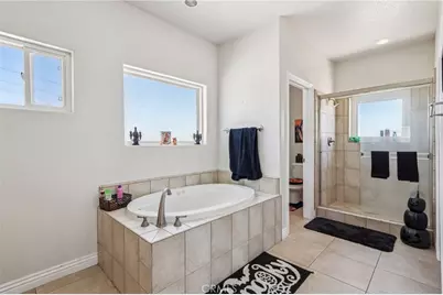 8294 Aster Road, Oak Hills, CA 92344 - Photo 28