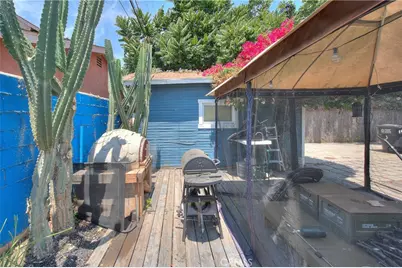 1433 S Sunol Drive, Los Angeles, CA 90023 - Photo 32