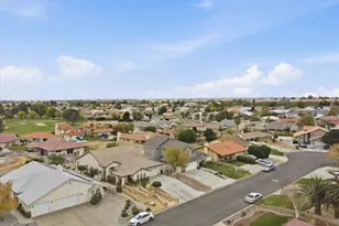 17895 Cumberland Way, Victorville, CA 92395 - Photo 4