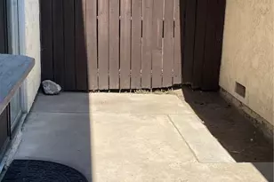 1077 Santo Antonio Dr, Colton, CA 92324 - Photo 18