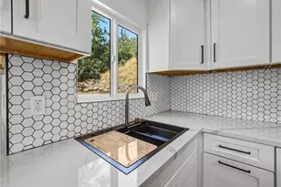 1385 Val Vista St, Pomona, CA 91768 - Photo 8