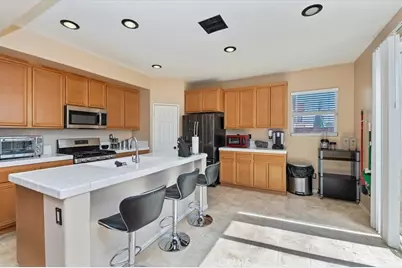 15165 Bluffside Lane, Victorville, CA 92394 - Photo 12