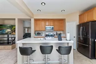 15165 Bluffside Ln, Victorville, CA 92394 - Photo 10