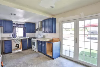 631 Leonard Avenue, Los Angeles, CA 90022 - Photo 18