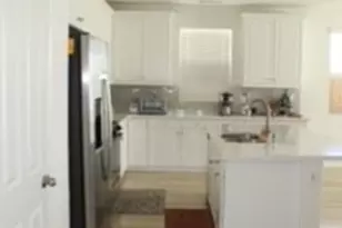 12454 Pinos Verde Ln, Victorville, CA 92392 - Photo 18