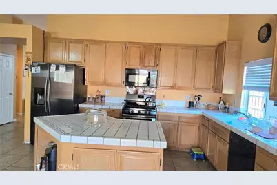 15227 Flagstaff Street, Victorville, CA 92394 - Photo 28