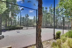 15723 Parkhouse Dr, Fontana, CA 92336 - Photo 32