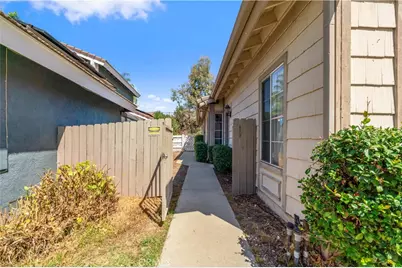 41985 Kaffirboom Court, Temecula, CA 92591 - Photo 8