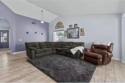 671 Zinnia Street, Hemet, CA 92545 - Photo 2