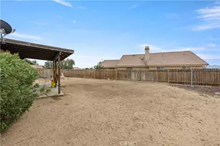 16226 Brookfield Dr, Victorville, CA 92394 - Photo 28