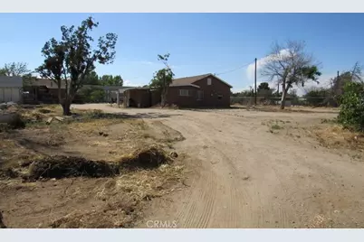 8511 C Avenue, Hesperia, CA 92345 - Photo 4