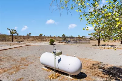 11574 Silver Rock Road, Pinon Hills, CA 92372 - Photo 34