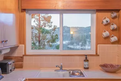 441 Zermatt Drive, Crestline, CA 92325 - Photo 18