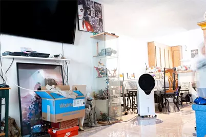 9010 Newport, Fontana, CA 92335 - Photo 6