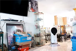 9010 Newport, Fontana, CA 92335 - Photo 6