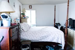 9010 Newport, Fontana, CA 92335 - Photo 18