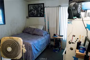 9010 Newport, Fontana, CA 92335 - Photo 32