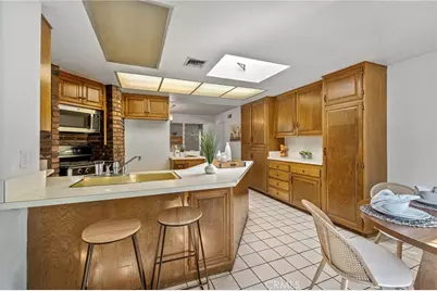 562 E Allen Avenue, San Dimas, CA 91773 - Photo 14