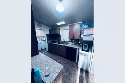 250 N. Linden Avenue #250, Rialto, CA 92376 - Photo 14