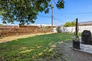 2386 Roxbury Dr, San Bernardino, CA 92404 - Photo 16