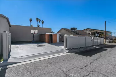 12049 California, Yucaipa, CA 92399 - Photo 10