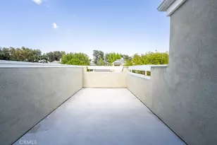 26129 McBean Pkwy, Valencia, CA 91355 - Photo 32