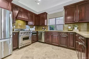 1741 S Bentley Ave, Los Angeles, CA 90025 - Photo 10