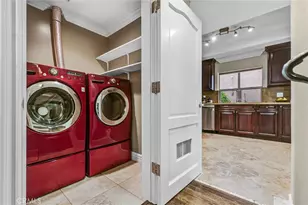 1741 S Bentley Ave, Los Angeles, CA 90025 - Photo 12