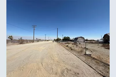 12911 Corton, Phelan, CA 92371 - Photo 36