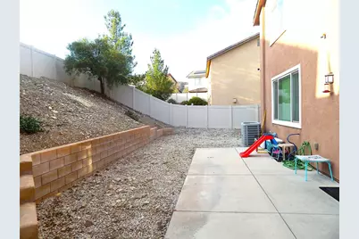 17692 Cornsilk Lane, San Bernardino, CA 92407 - Photo 38