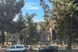 844 W Martin Luther King Jr Blvd, Los Angeles, CA 90037 - Photo 12