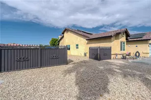 27220 Strawberry Ln, Helendale, CA 92342 - Photo 36