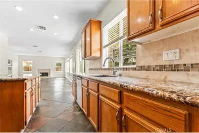 33545 Nandina, Murrieta, CA 92563 - Photo 12