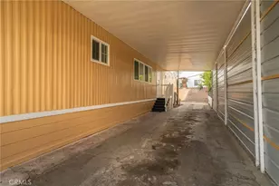 250 N Linden Ave, Rialto, CA 92376 - Photo 22