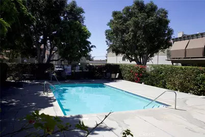 826 Cinnamon, Duarte, CA 91010 - Photo 2