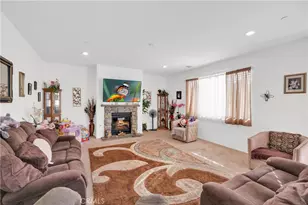 15457 Red Pepper Pl, Fontana, CA 92336 - Photo 6