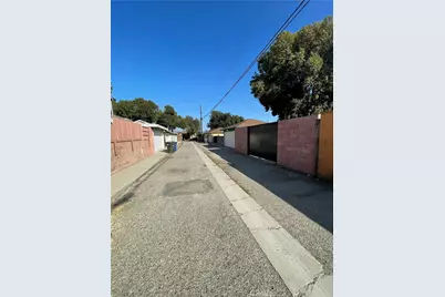 218 W Gardner, Long Beach, CA 90805 - Photo 54