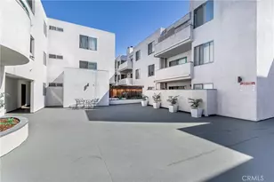 14610 Erwin St, Van Nuys, CA 91411 - Photo 2