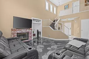 14998 Mustang Ln, Fontana, CA 92336 - Photo 6