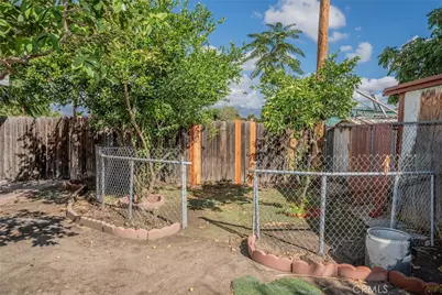 24790 Monterey, San Bernardino, CA 92410 - Photo 26