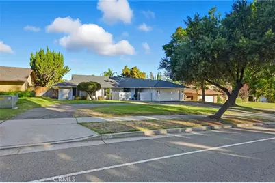 1324 W Fern Ave, Redlands, CA 92373 - Photo 2